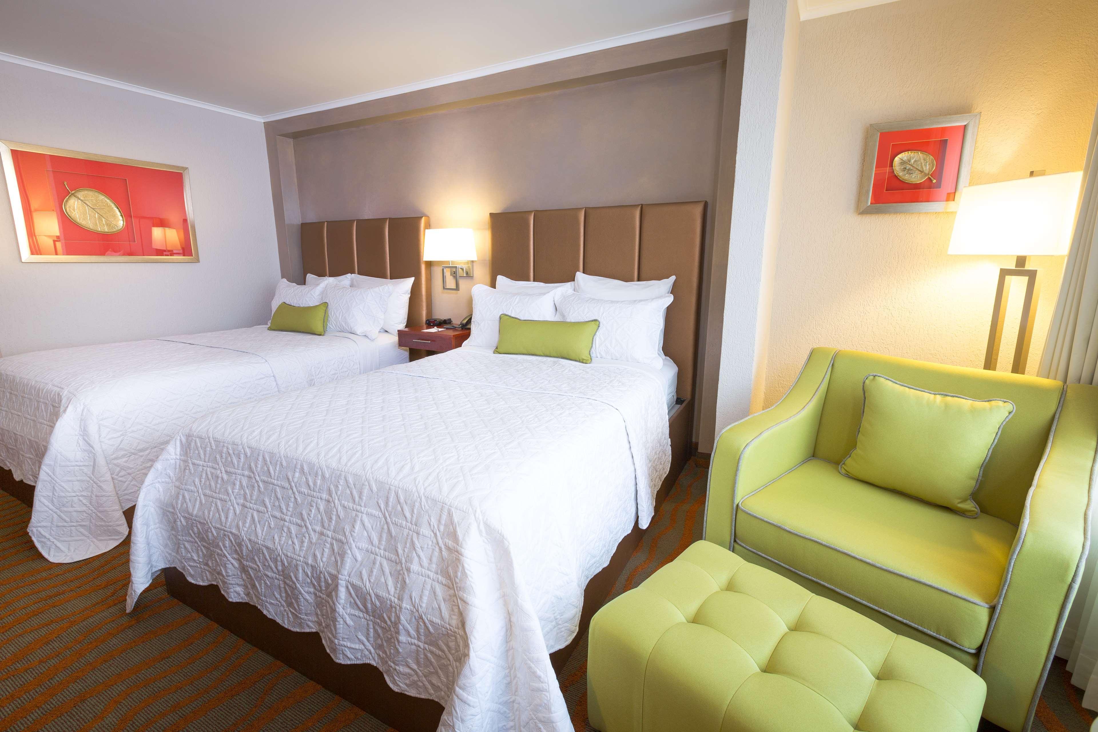 Best Western Plus Como Park Hotel Сент-Пол Экстерьер фото