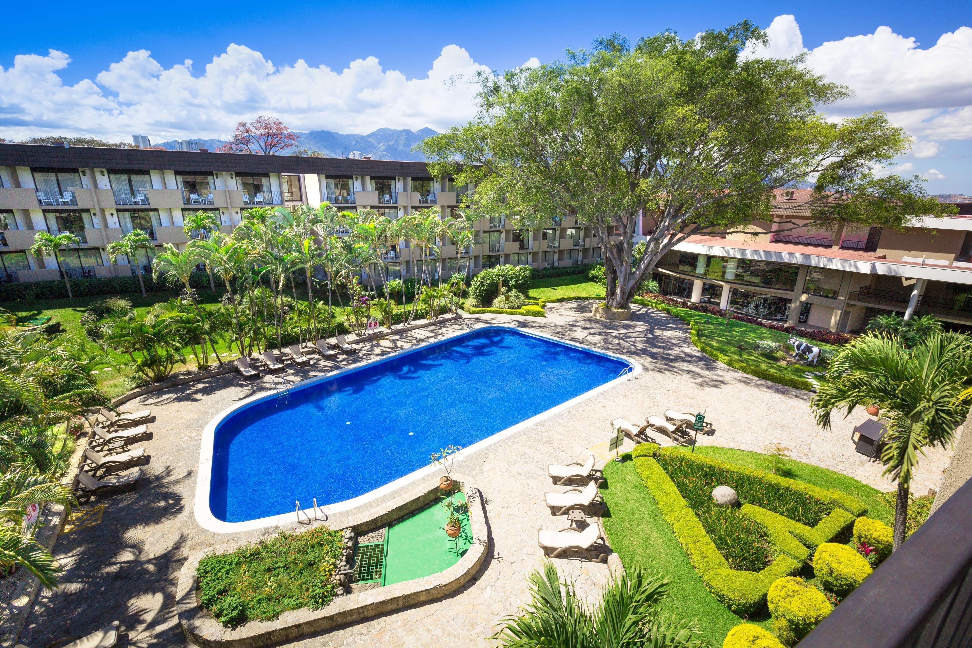 Best Western Plus Como Park Hotel Сент-Пол Экстерьер фото