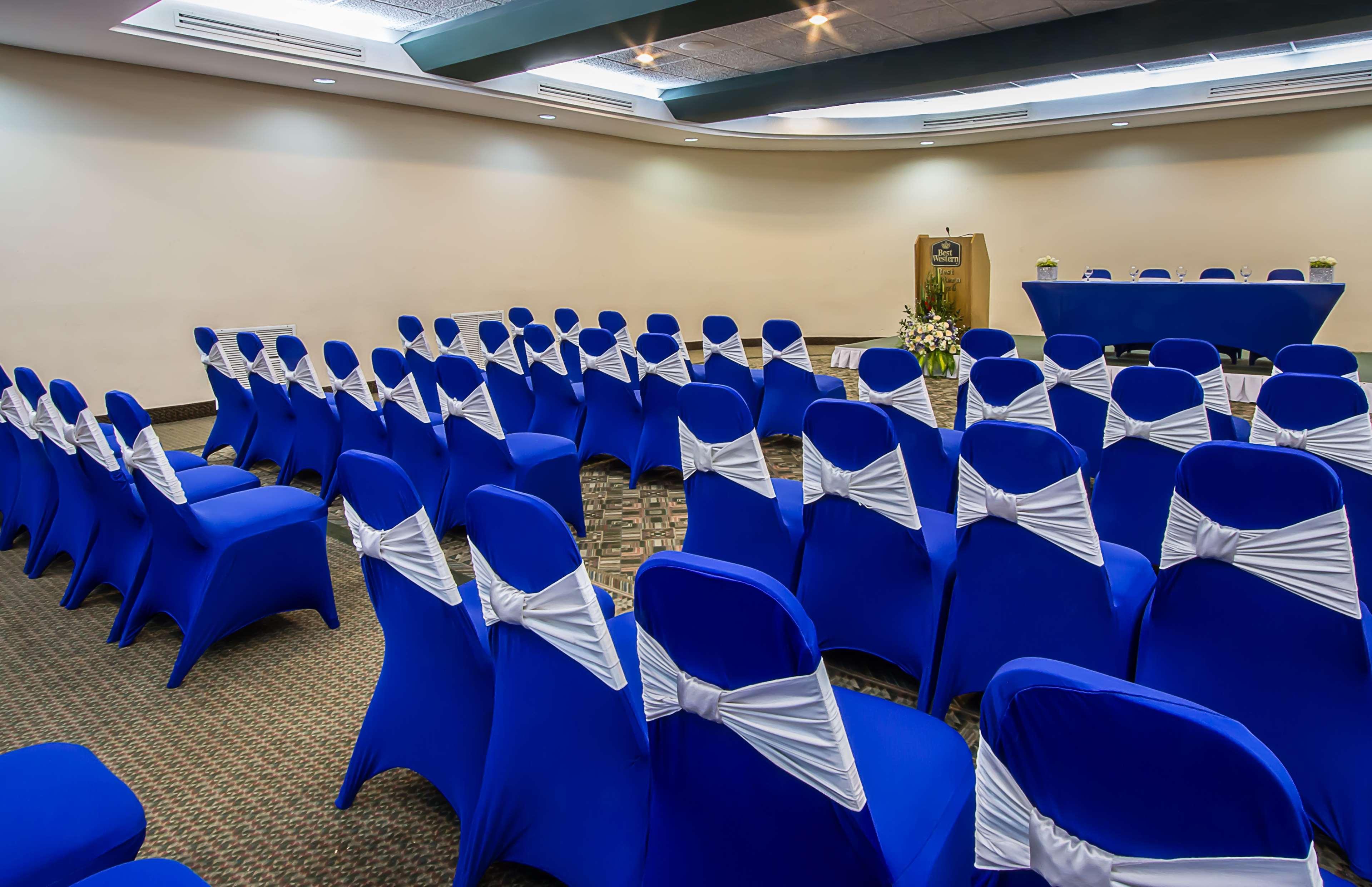 Best Western Plus Como Park Hotel Сент-Пол Экстерьер фото